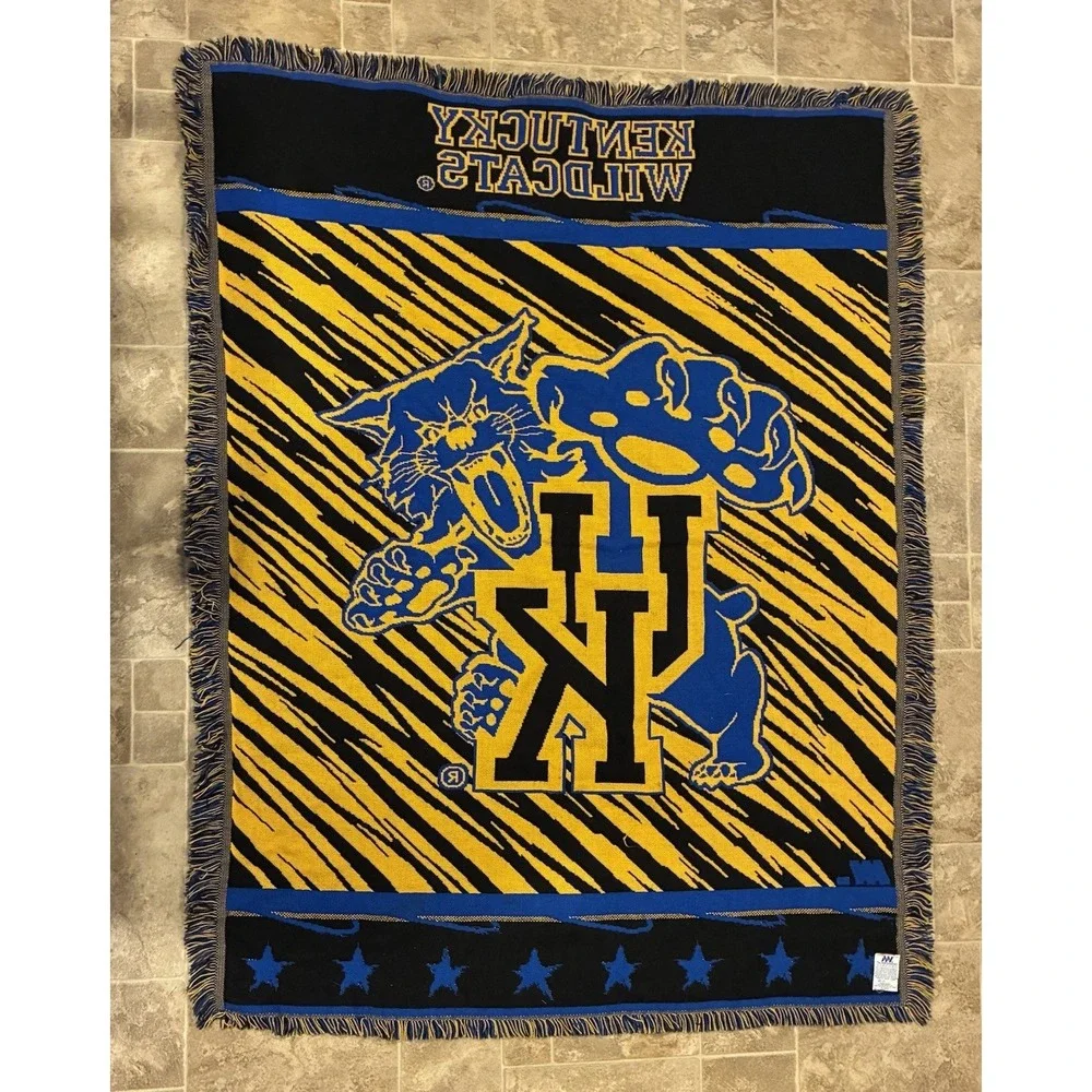 Vintage 90s University of Kentucky fringe blanket  Collegiate